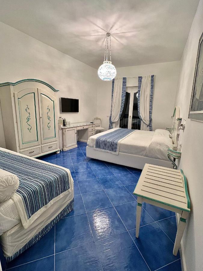Hotel Villa Delle Palme In Positano Exterior photo