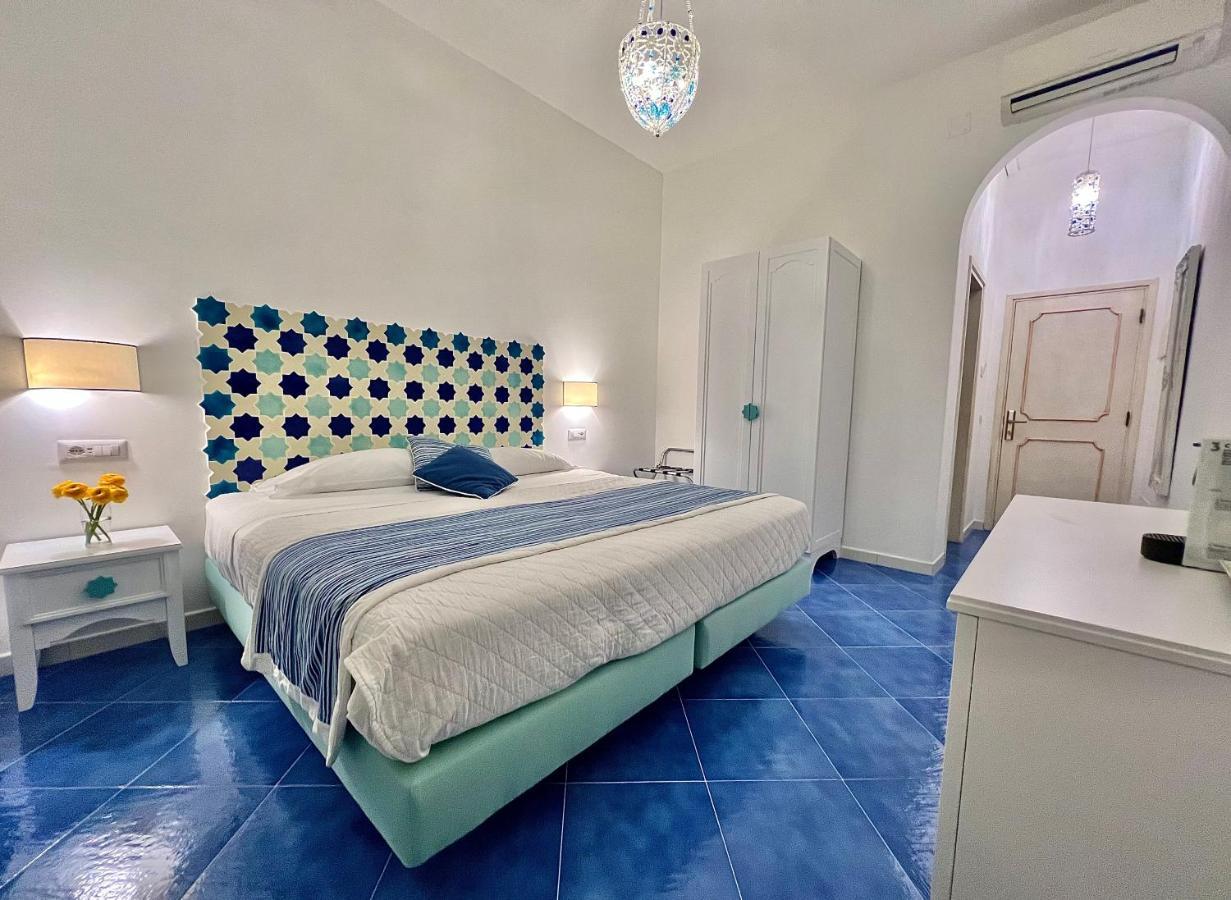 Hotel Villa Delle Palme In Positano Exterior photo