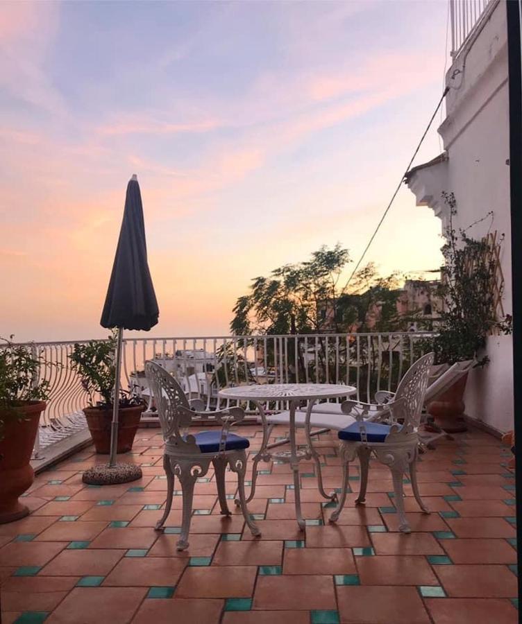 Hotel Villa Delle Palme In Positano Exterior photo